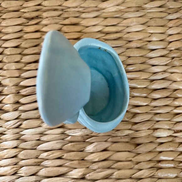 Vintage Haeger Pottery Crying Baby Girl with Bonnet Planter in Matte Blue - Picture 5 of 7